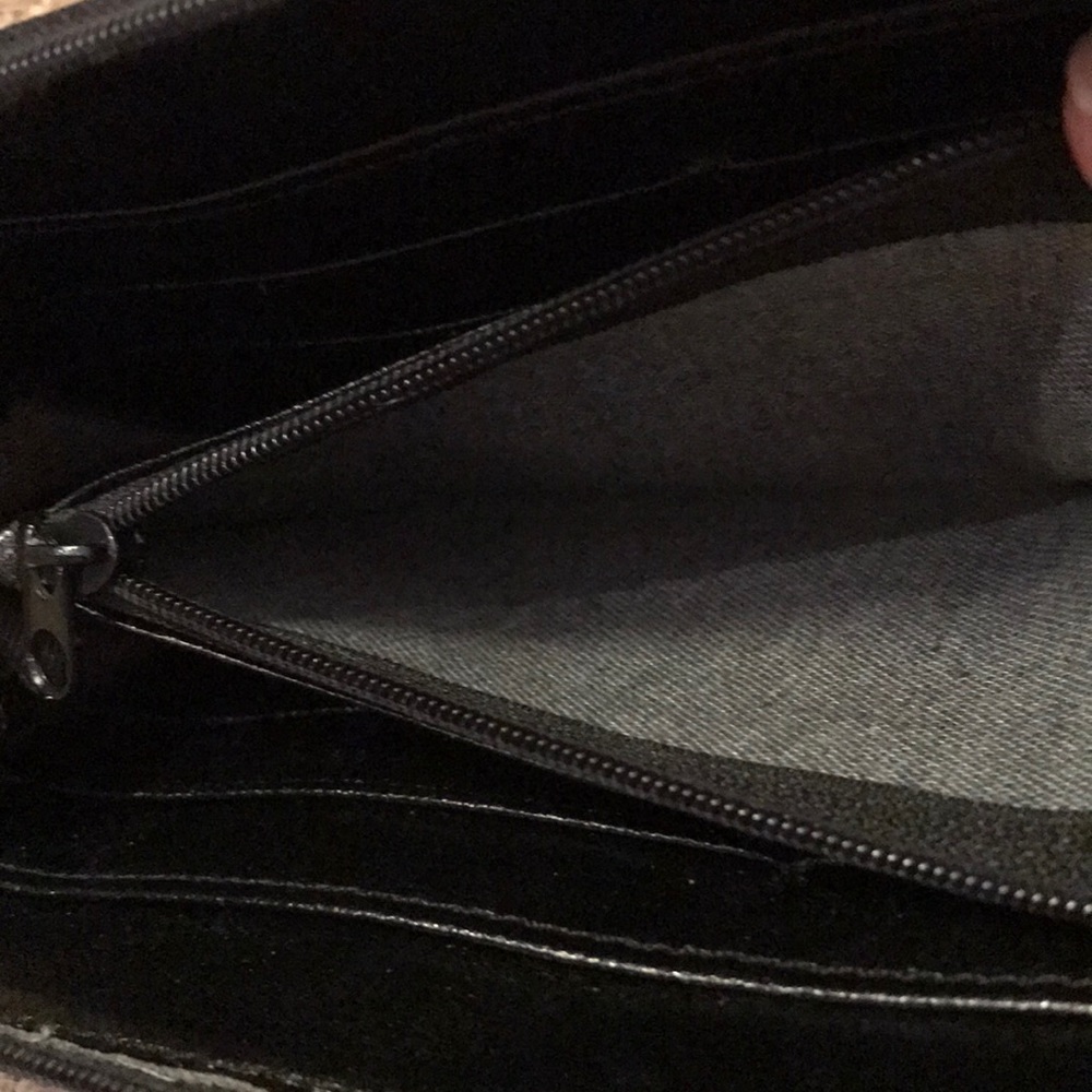 Black Genuine Leather Wallet - Picture 4 of 5